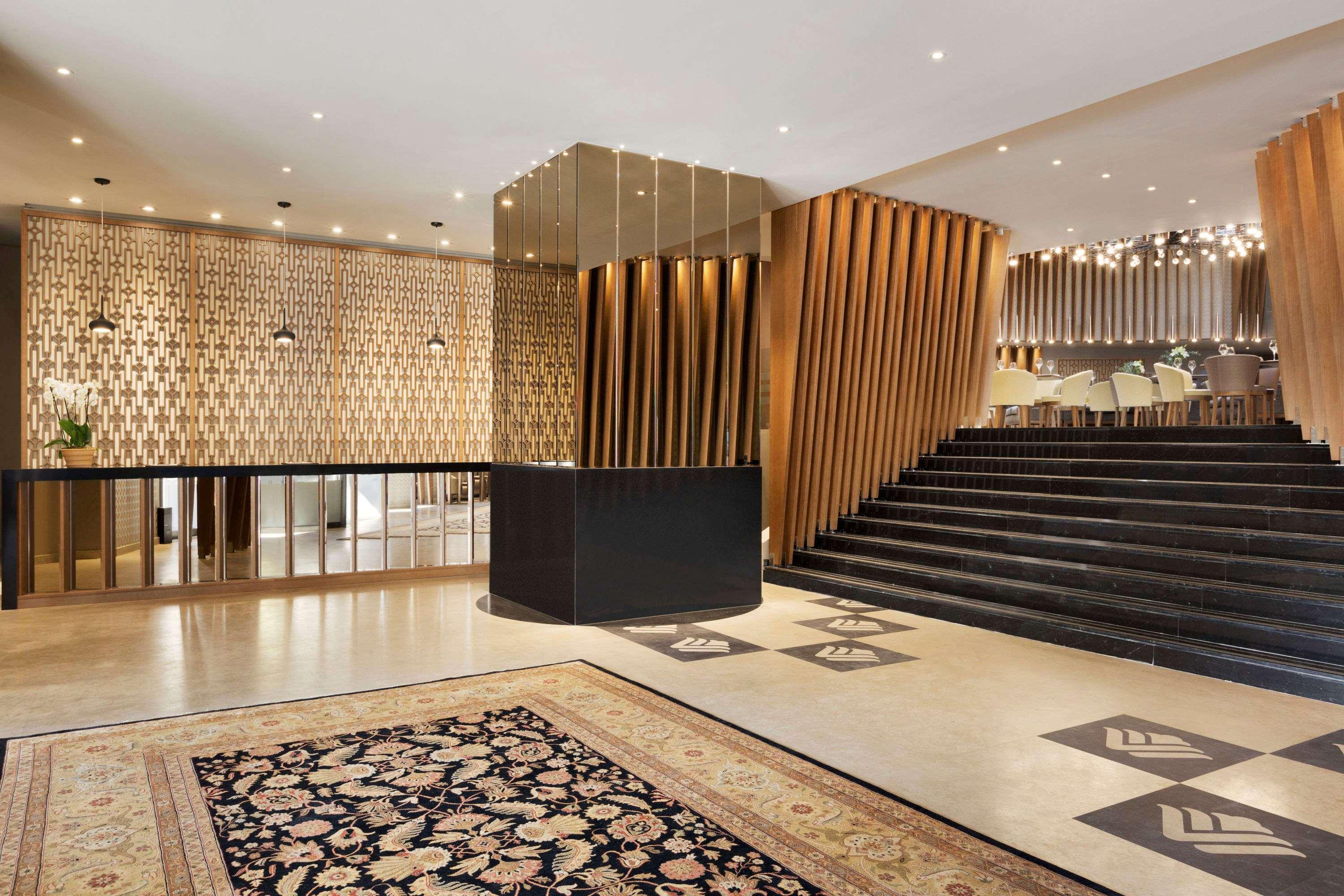 Hotel Wyndham Grand Ateny Zewnętrze zdjęcie Lobby